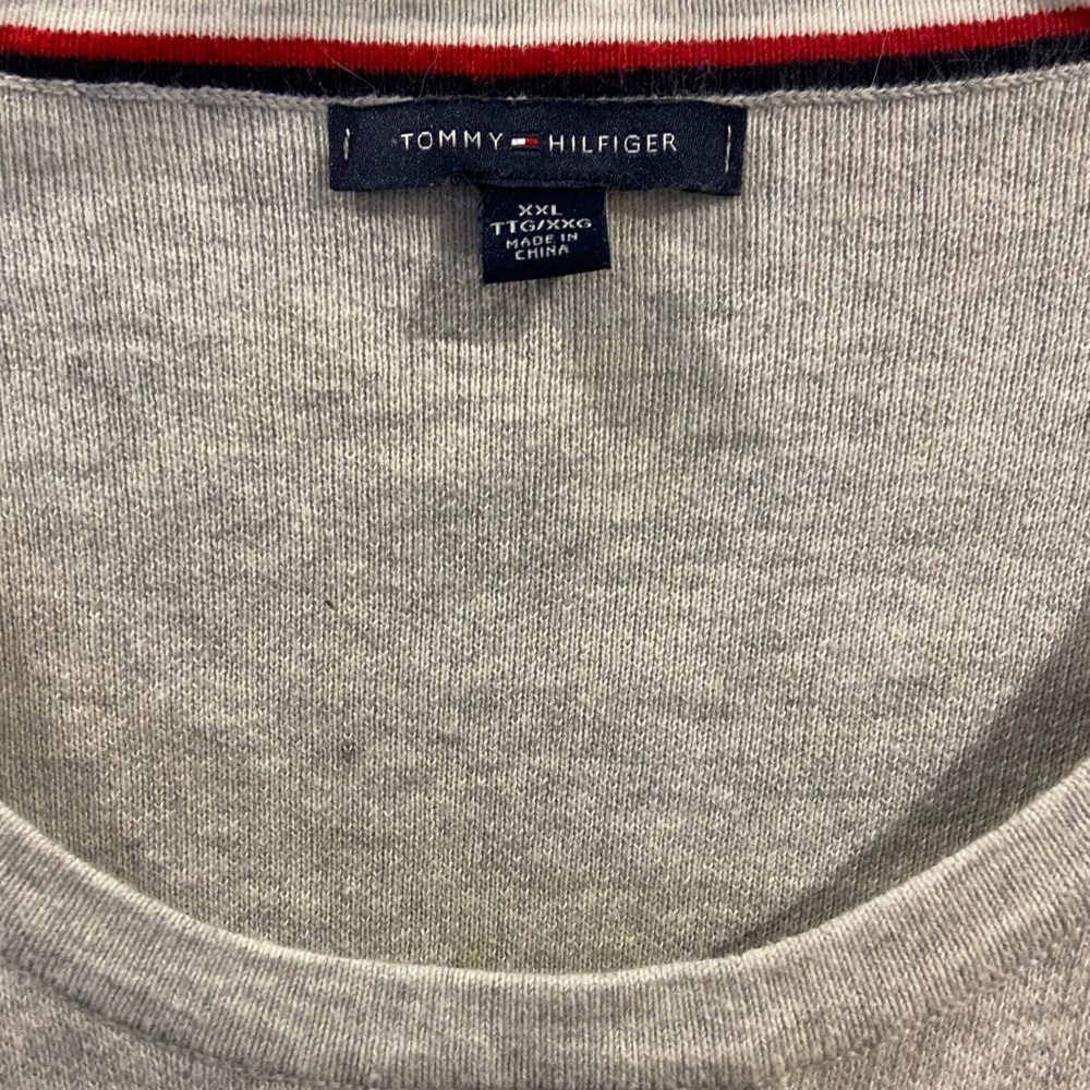 Tommy Hilfiger size XXL sweater sweatshirt. - Picture 3 of 4